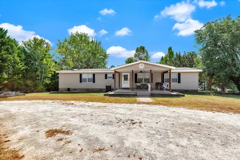 102 Pitts Rd, Walhalla, SC 29691