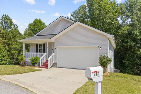 212 Hazel Dr, Easley, SC 29640 photo 3