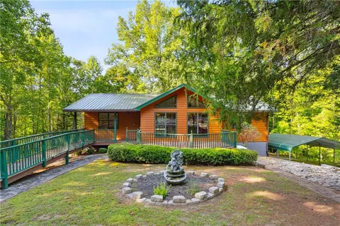 106 Waucondo Trl, Pickens, SC 29671