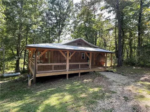 140 Baumgarner Dr, Mountain Rest, SC 29664