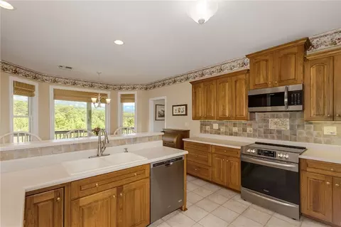 110 Bumsa Pl, Pickens, SC 29671 photo 10