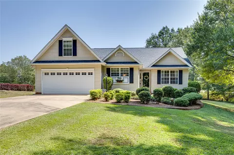 112 Coachman Dr, Anderson, SC 29625