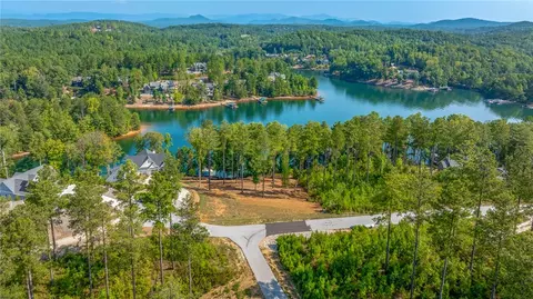264 Coveside Ln, Six Mile, SC 29682