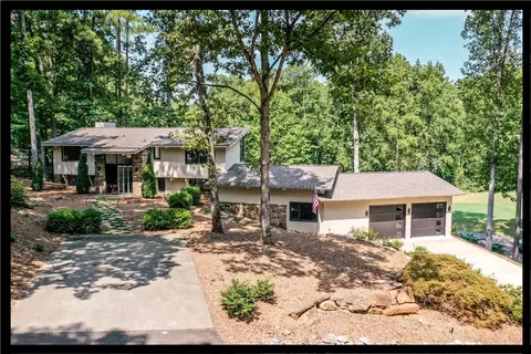 6 Quartermaster Dr, Salem, SC 29676
