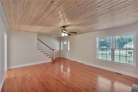 103 Cheri Cir, Pelzer, SC 29669 photo 4