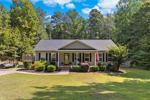 134 Eastview Dr, Pickens, SC 29671