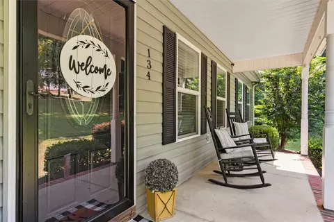 134 Eastview Dr, Pickens, SC 29671 photo 2
