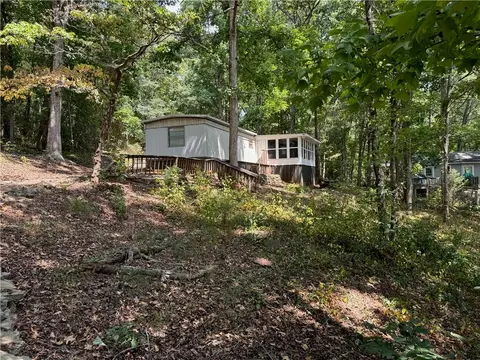 223 Beaver Ln, Townville, SC 29689