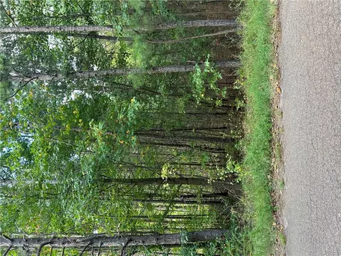 405 Sunshine Dr, Seneca, SC 29678