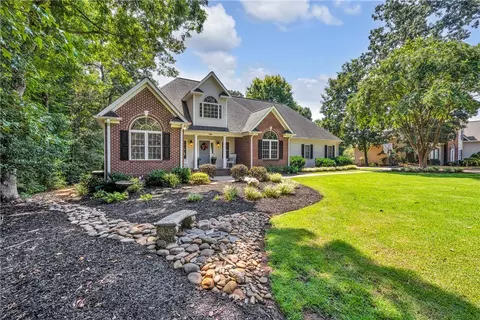 146 Upper Lake Dr, Easley, SC 29640 photo 2