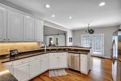 146 Upper Lake Dr, Easley, SC 29640 photo 6