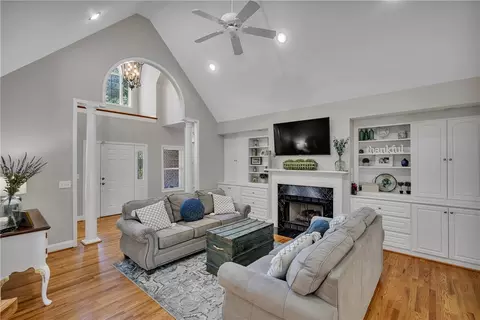 146 Upper Lake Dr, Easley, SC 29640 photo 9