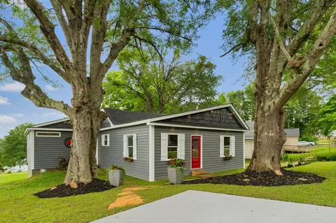835 E Cedar Rock St, Pickens, SC 29671