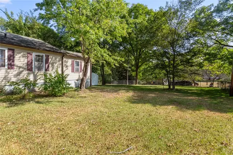 Exterior - 929 E Main St, Seneca, SC 29678 photo 7 of 8