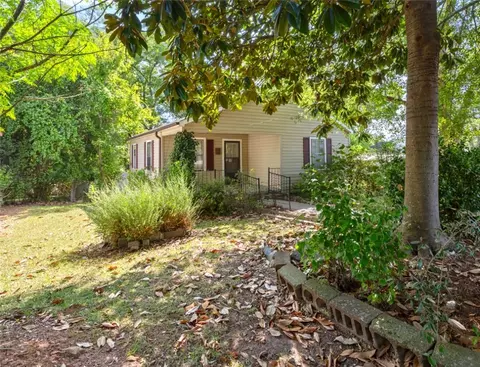 Exterior - 929 E Main St, Seneca, SC 29678 photo 5 of 8