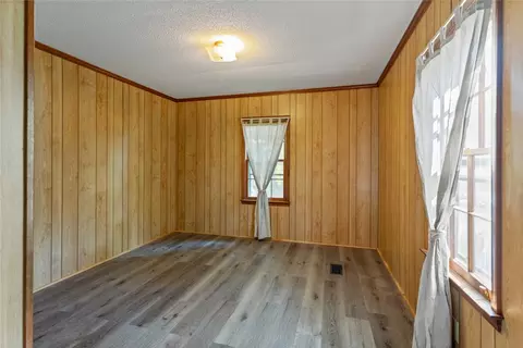 Bedroom - 929 E Main St, Seneca, SC 29678 photo 3 of 6