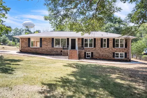 714 Druid Hills Dr, Anderson, SC 29621