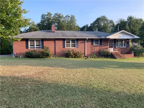 200 Alice Dr, Anderson, SC 29625