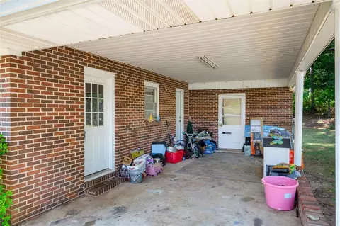137 Massingale Ln, Easley, SC 29642 photo 4
