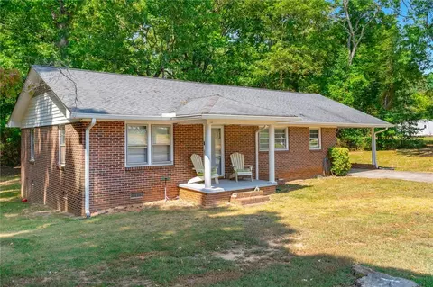 137 Massingale Ln, Easley, SC 29642 photo 2