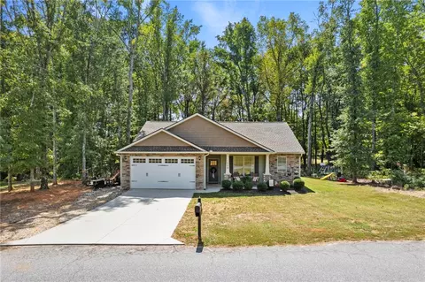 1008 Saluda Dr, Williamston, SC 29697 photo 3