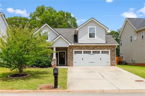 221 Streams Way, Anderson, SC 29625