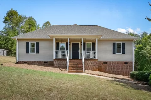 102 Millsboro Ct, Easley, SC 29640
