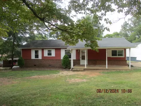 201 Rainbow Dr, Greenville, SC 29617