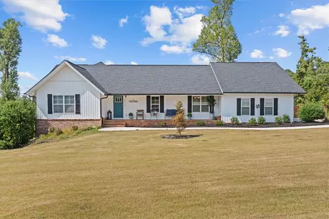613 W Quincy Rd, Seneca, SC 29678