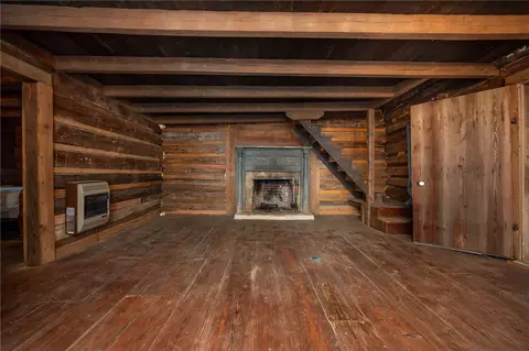 Living - 314 Beeks Rd, Belton, SC 29627 photo 4 of 5
