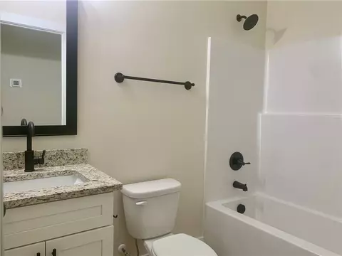 Bath - 158 Grand Oak Cir, Pendleton, SC 29670 photo 1 of 4