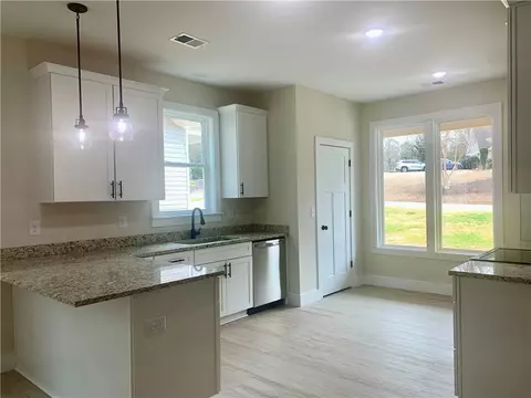 Kitchen - 158 Grand Oak Cir, Pendleton, SC 29670 photo 1 of 4