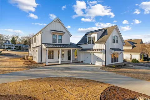 330 Paradise Vista Dr, Williamston, SC 29697