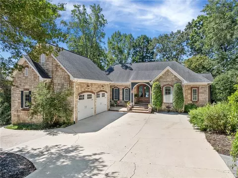 149 Pinnacle Pointe Pointe, Seneca, SC 29672