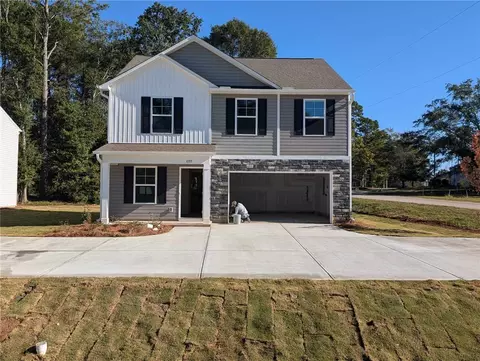 1055 S Depot St, Seneca, SC 29678