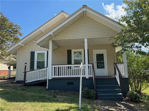 12 Iselin St, Liberty, SC 29657