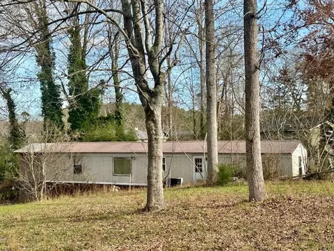 102 Holt Dr, Iva, SC 29655