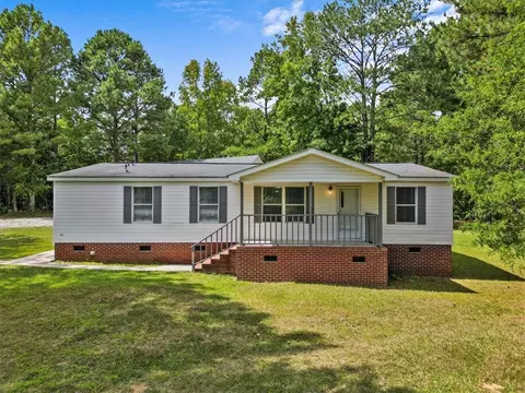 103 Burgundy Rd, Gray Court, SC 29645