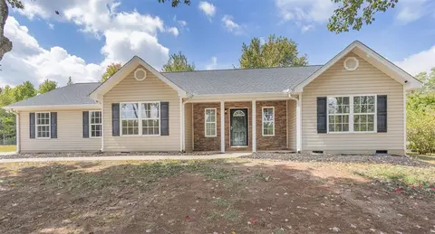 1015 Blumefield Rd, Anderson, SC 29625