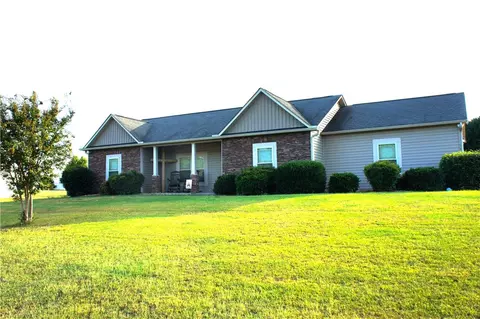 135 Hurst Ave, Anderson, SC 29625