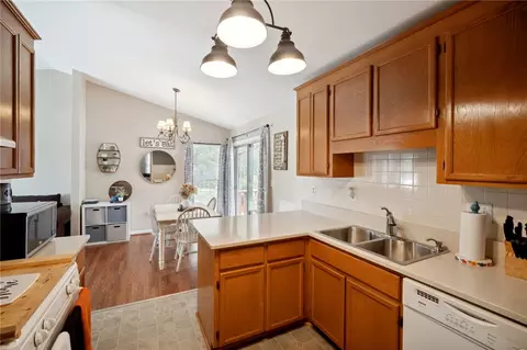 102 Luke Ct, Easley, SC 29640 photo 11