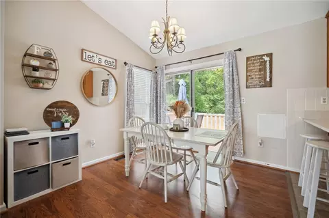 102 Luke Ct, Easley, SC 29640 photo 8