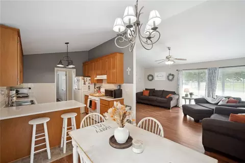 102 Luke Ct, Easley, SC 29640 photo 6