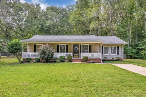 198 Spring Lake Rd, Piedmont, SC 29673