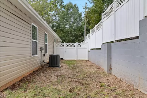 Exterior - 80 Thompson Ave, Walhalla, SC 29691 photo 5 of 7