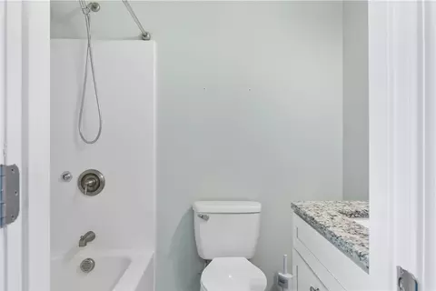 Bath - 80 Thompson Ave, Walhalla, SC 29691 photo 4 of 5