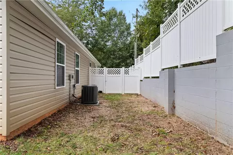 Exterior - 80 Thompson Ave, Walhalla, SC 29691 photo 4 of 7