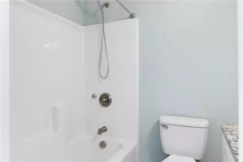 Bath - 80 Thompson Ave, Walhalla, SC 29691 photo 5 of 5