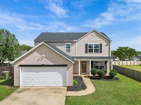 105 Barred Owl Dr, Fountain Inn, SC 29644