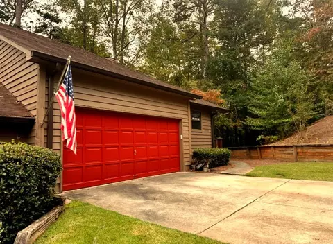 2127 Shea Ln, Seneca, SC 29672